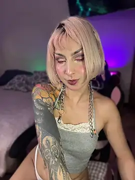 Snapshot of Cinamoonn chatting on 12, 6, 2026 Cinamoonn online show from 12, 6, 2026