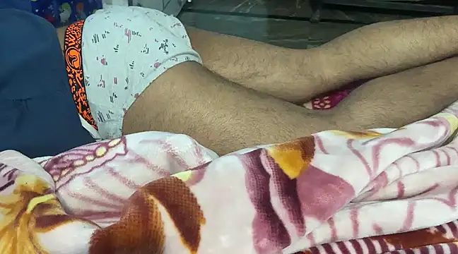 Snapshot of Honey_stranger chatting on 25, 1, 2025 Honey stranger online show from 25, 1, 2025