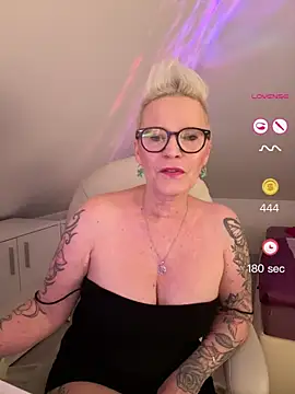 German Milf online show from 28, 5, 2026