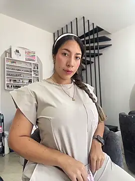 Snapshot of daniela_henao chatting on 14, 4, 2026 daniela henao online show from 14, 4, 2026