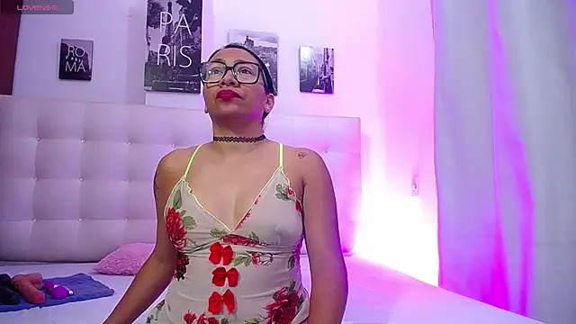 Snapshot of hornywife_ chatting on 12, 3, 2025 hornywife online show from 12, 3, 2025