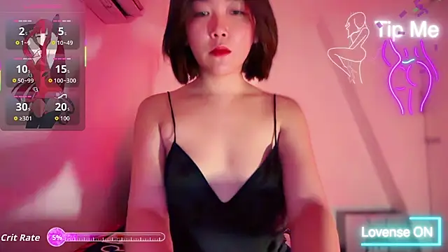 Snapshot of TR4NSCUTI3 chatting on 19, 5, 2026 TR4NSCUTI3 online show from 19, 5, 2026