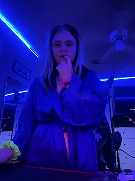 Cutiepiespanks online show from 10, 3, 2025