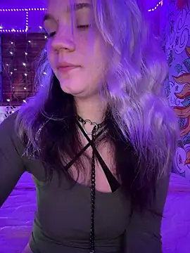 Cutiepiespanks online show from 12, 9, 2025