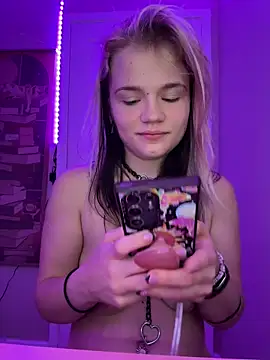 Cutiepiespanks online show from 1, 10, 2025