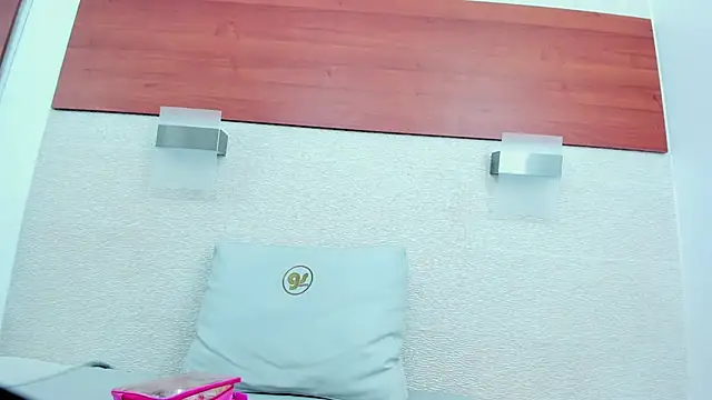 Snapshot of allice_green chatting on 8, 11, 2025 allice green online show from 8, 11, 2025