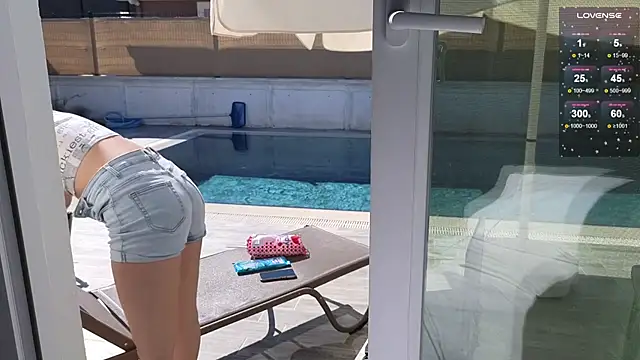 Misss Vikk online show from 1, 3, 2025