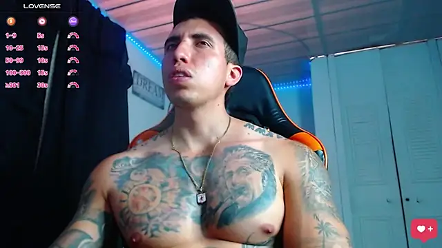 Snapshot of Adam_Hudsond chatting on 31, 10, 2025 Adam Hudsond online show from 31, 10, 2025