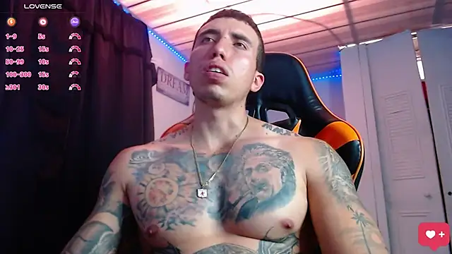 Snapshot of Adam_Hudsond chatting on 1, 11, 2025 Adam Hudsond online show from 1, 11, 2025