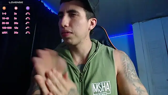 Snapshot of Adam_Hudsond chatting on 14, 11, 2025 Adam Hudsond online show from 14, 11, 2025