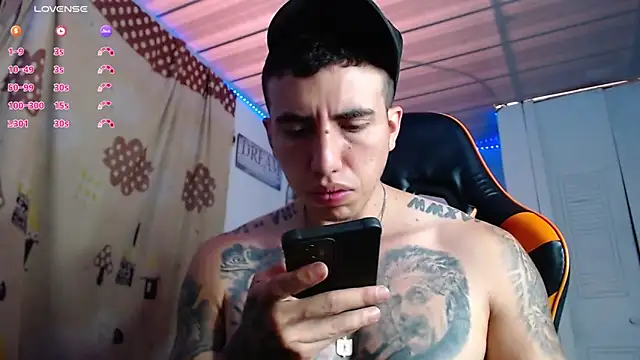 Snapshot of Adam_Hudsond chatting on 23, 11, 2025 Adam Hudsond online show from 23, 11, 2025