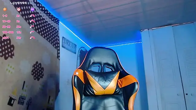 Snapshot of Adam_Hudsond chatting on 30, 11, 2025 Adam Hudsond online show from 30, 11, 2025