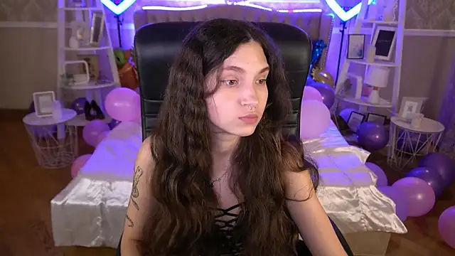 Snapshot of BabyFlowerr chatting on 18, 1, 2025 BabyFlowerr online show from 18, 1, 2025