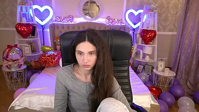 Snapshot of BabyFlowerr chatting on 20, 2, 2025 BabyFlowerr online show from 20, 2, 2025