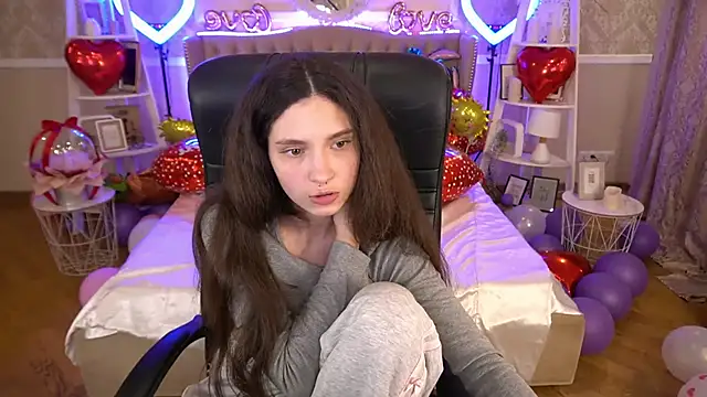 Snapshot of BabyFlowerr chatting on 21, 2, 2025 BabyFlowerr online show from 21, 2, 2025