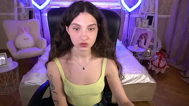 Snapshot of BabyFlowerr chatting on 14, 3, 2025 BabyFlowerr online show from 14, 3, 2025