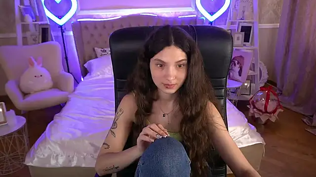 Snapshot of BabyFlowerr chatting on 15, 3, 2025 BabyFlowerr online show from 15, 3, 2025