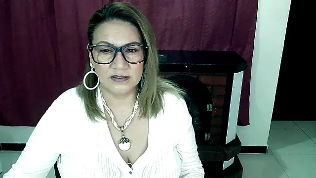 yayita mature online show from 1, 2, 2025