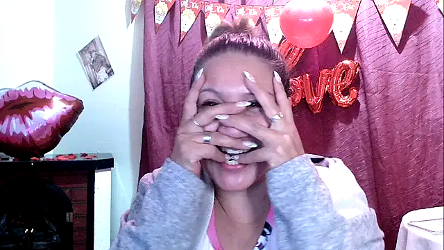 yayita mature online show from 10, 2, 2025