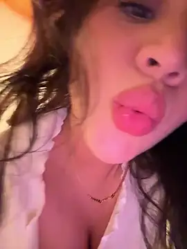 Snapshot of marcimaa chatting on 11, 10, 2025 marcimaa online show from 11, 10, 2025