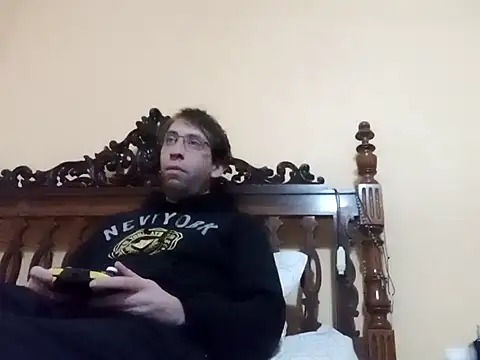 Snapshot of White_rabbit_ chatting on 7, 1, 2025 White rabbit  online show from 7, 1, 2025