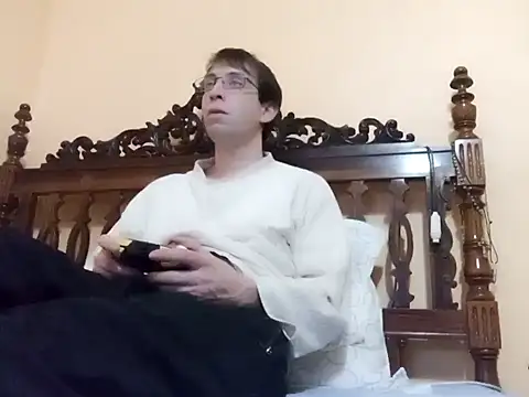 Snapshot of White_rabbit_ chatting on 7, 1, 2025 White rabbit  online show from 7, 1, 2025