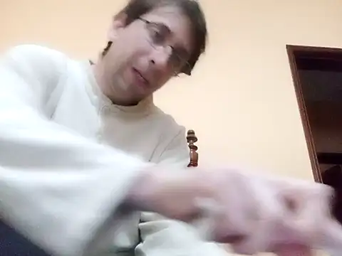 Snapshot of White_rabbit_ chatting on 10, 1, 2025 White rabbit  online show from 10, 1, 2025