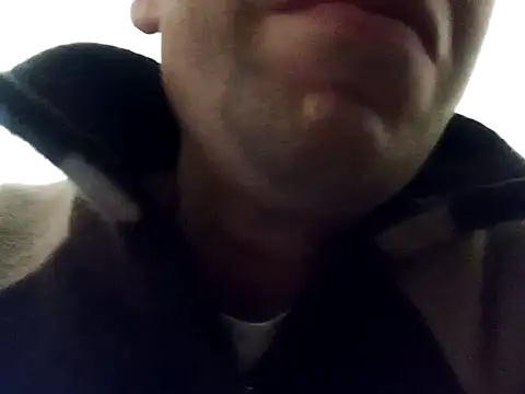 Snapshot of White_rabbit_ chatting on 5, 2, 2025 White rabbit  online show from 5, 2, 2025