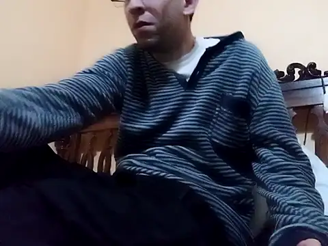 Snapshot of White_rabbit_ chatting on 6, 2, 2025 White rabbit  online show from 6, 2, 2025