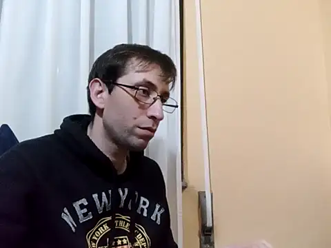 Snapshot of White_rabbit_ chatting on 13, 3, 2025 White rabbit  online show from 13, 3, 2025