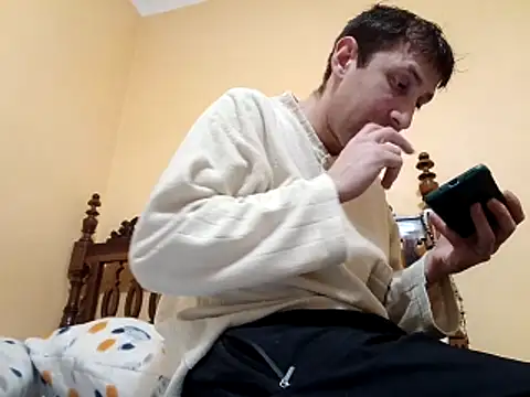 White rabbit  online show from 20, 12, 2025