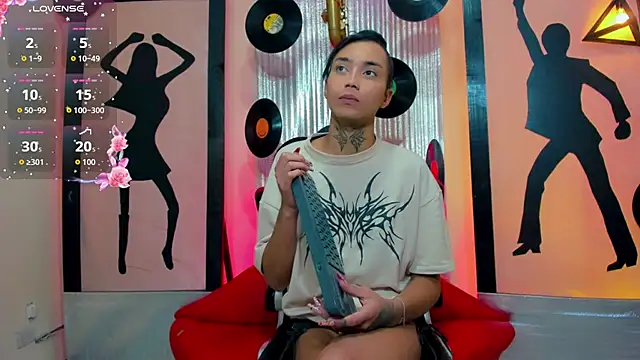 nickyminach  online show from 19, 12, 2025