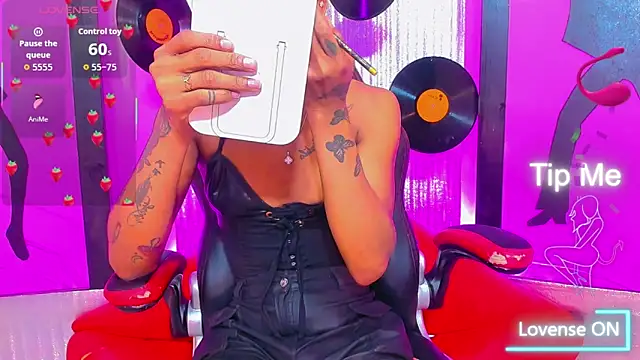 nickyminach  online show from 15, 3, 2026