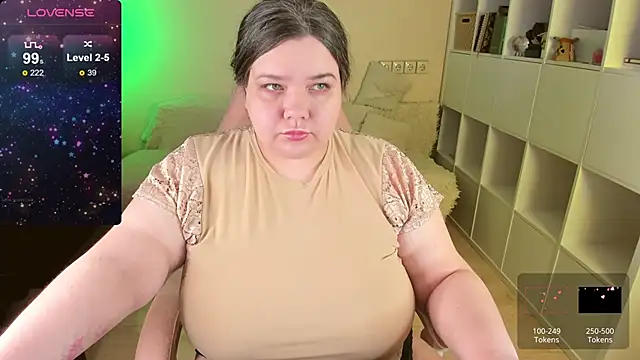 Snapshot of PlumPie chatting on 1, 3, 2025 PlumPie online show from 1, 3, 2025