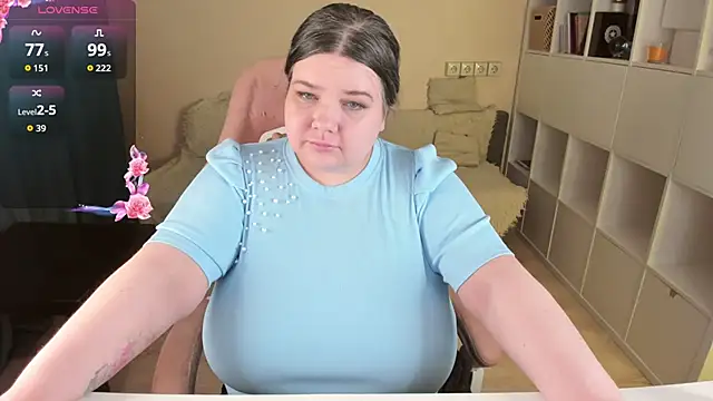 Snapshot of PlumPie chatting on 18, 3, 2026 PlumPie online show from 18, 3, 2026