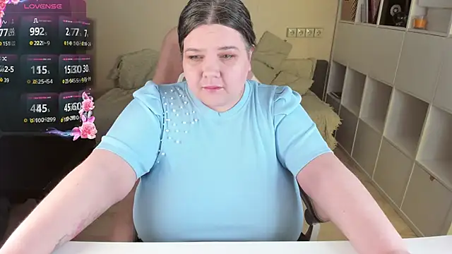 Snapshot of PlumPie chatting on 21, 4, 2026 PlumPie online show from 21, 4, 2026