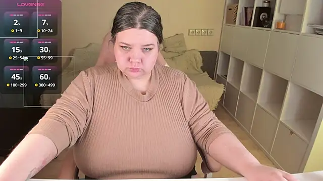 Snapshot of PlumPie chatting on 26, 4, 2026 PlumPie online show from 26, 4, 2026