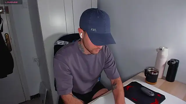 Snapshot of HonestAndrew chatting on 29, 3, 2026 HonestAndrew online show from 29, 3, 2026