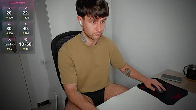 Snapshot of HonestAndrew chatting on 9, 4, 2026 HonestAndrew online show from 9, 4, 2026