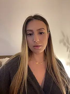 Eva Ryen online show from 2, 12, 2025