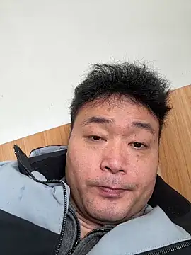 Snapshot of S00 chatting on 18, 12, 2025 S00 online show from 18, 12, 2025