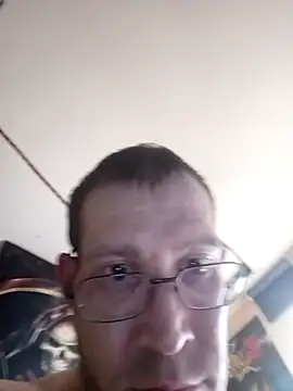 Snapshot of schmidtler35 chatting on 6, 11, 2025 schmidtler35 online show from 6, 11, 2025