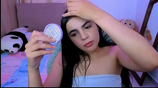 Snapshot of _elenna chatting on 5, 11, 2025 elenna online show from 5, 11, 2025