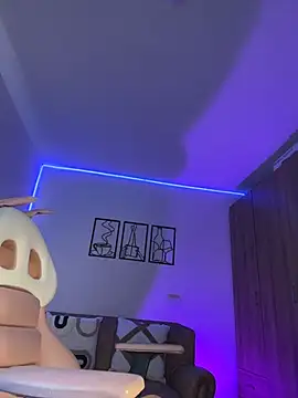 Snapshot of gabriela_r chatting on 6, 4, 2026 gabriela r online show from 6, 4, 2026