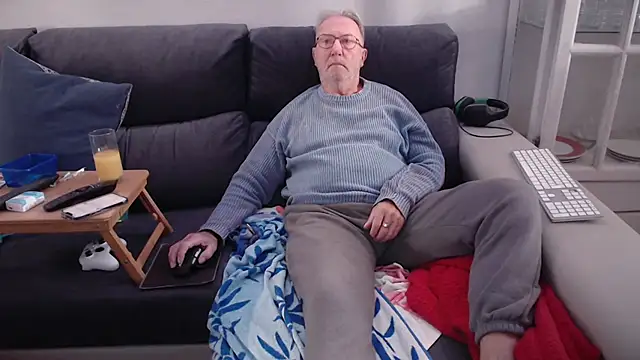 Nudelschwanz online show from 2, 12, 2025