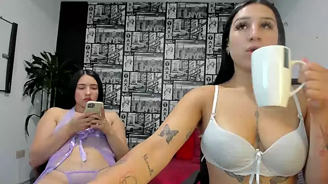 Snapshot of Isa_And_Natasha chatting on 28, 2, 2026 Isa And Natasha online show from 28, 2, 2026