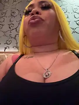 Snapshot of ThickAssRena chatting on 9, 3, 2026 ThickAssRena online show from 9, 3, 2026