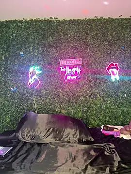 Snapshot of ThickAssRena chatting on 12, 3, 2026 ThickAssRena online show from 12, 3, 2026