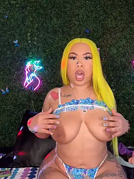 Snapshot of ThickAssRena chatting on 15, 3, 2026 ThickAssRena online show from 15, 3, 2026