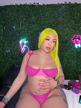 Snapshot of ThickAssRena chatting on 8, 4, 2026 ThickAssRena online show from 8, 4, 2026